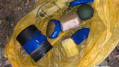 На Львівщині 24-річний чоловік зберігав зброю