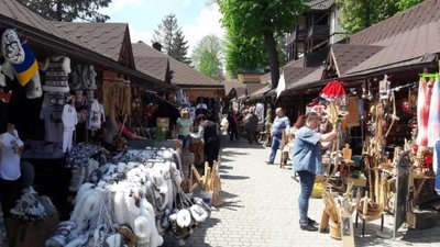 Петиція змусила посадовців Трускавця відмовитися від торгівлі на майдані Незалежності