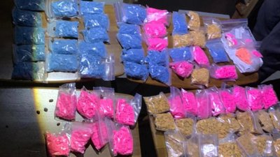 У Києві вилучили партію кокаїну та екстезі на 10 мільйонів (ФОТО)