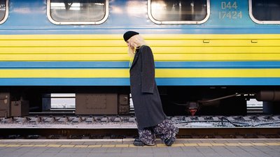 Уляна Ройс на залізничному вокзалі замилувала тисячі українців (ФОТО, ВІДЕО)
