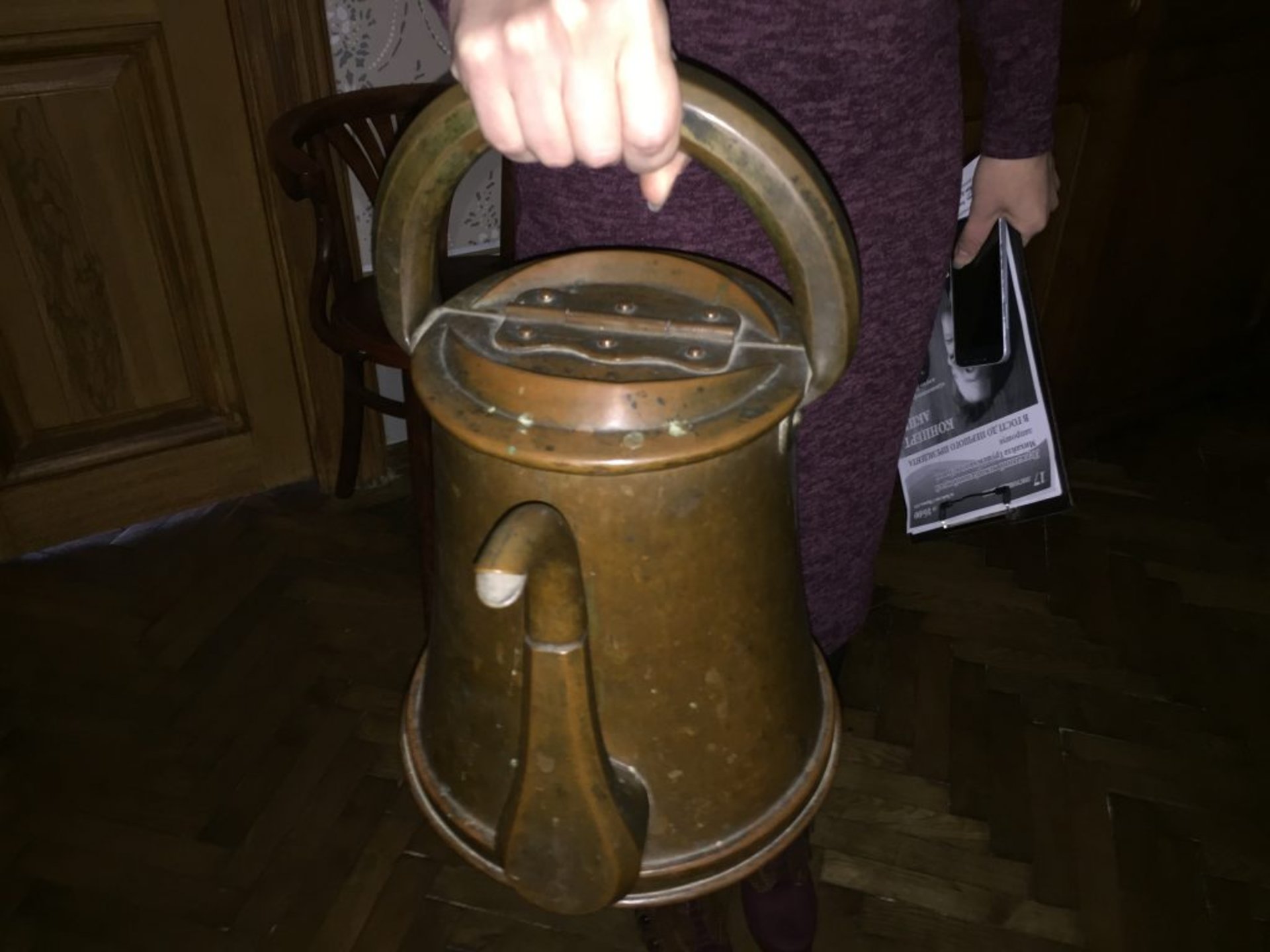 Державний меморіальний музей Грушевського у Львові. Тогочасний термочайник. Фото: 4studio