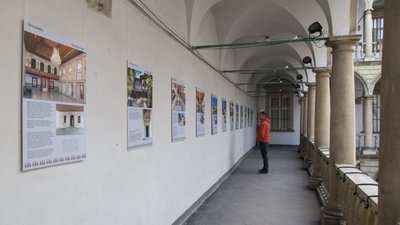 У Львові відкрилась виставка фотографій Бахчисарайського палацу