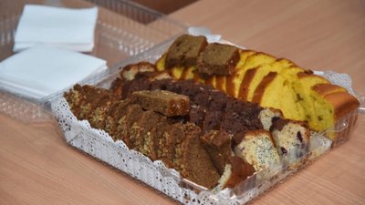 Львівська науковиця власноруч виготовляє ексклюзивні солодощі на передову
