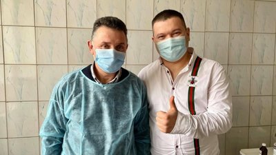 Заступник Яворівського міського голови Віталій Денега вакцинувався проти COVID-19 (ФОТО)