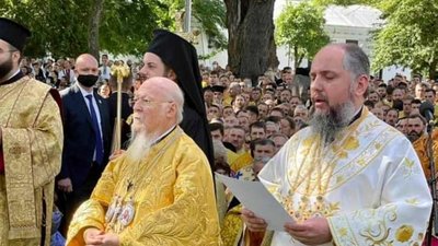 У Києві Варфоломій та Епіфаній відслужили літургію (ФОТО)