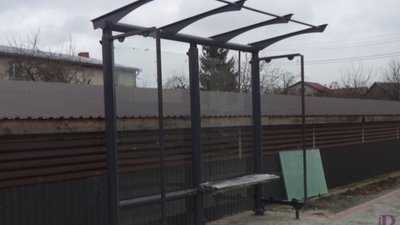 У Винниках споруджують автобусні зупинки (ФОТО)