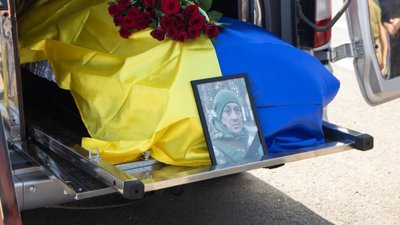 Стебник провів у останню путь захисника України
