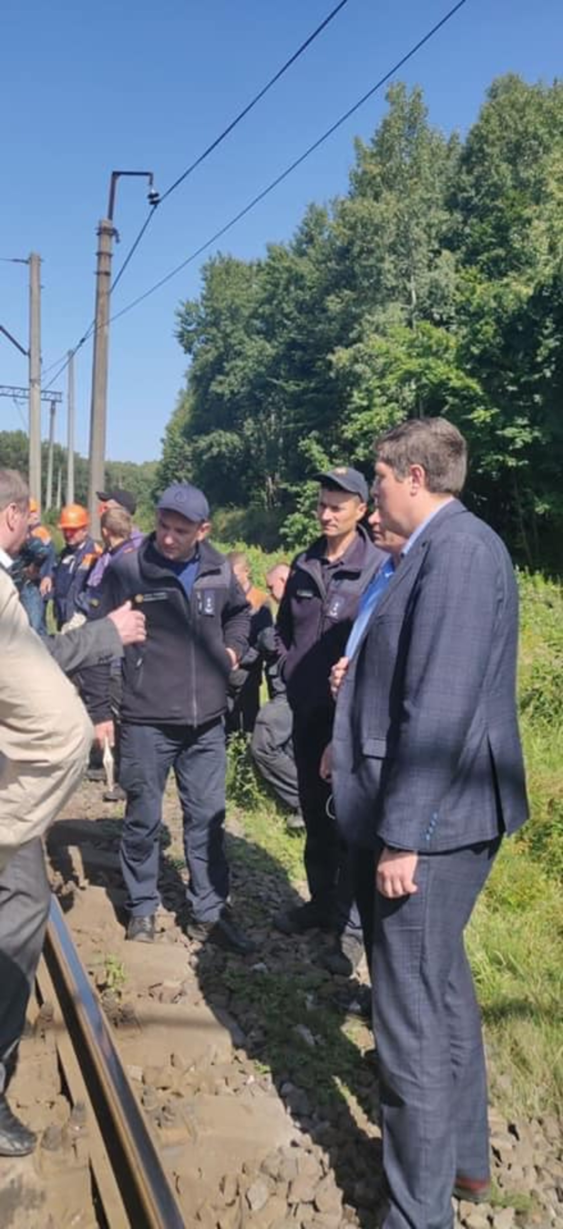 Укрзалізниця встановлює причини сходу вагонів вантажного поїзда на Львівщині