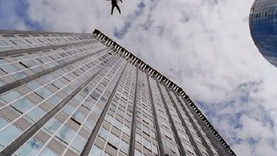 У Львові школяр випав з вікна шостого поверху будинку