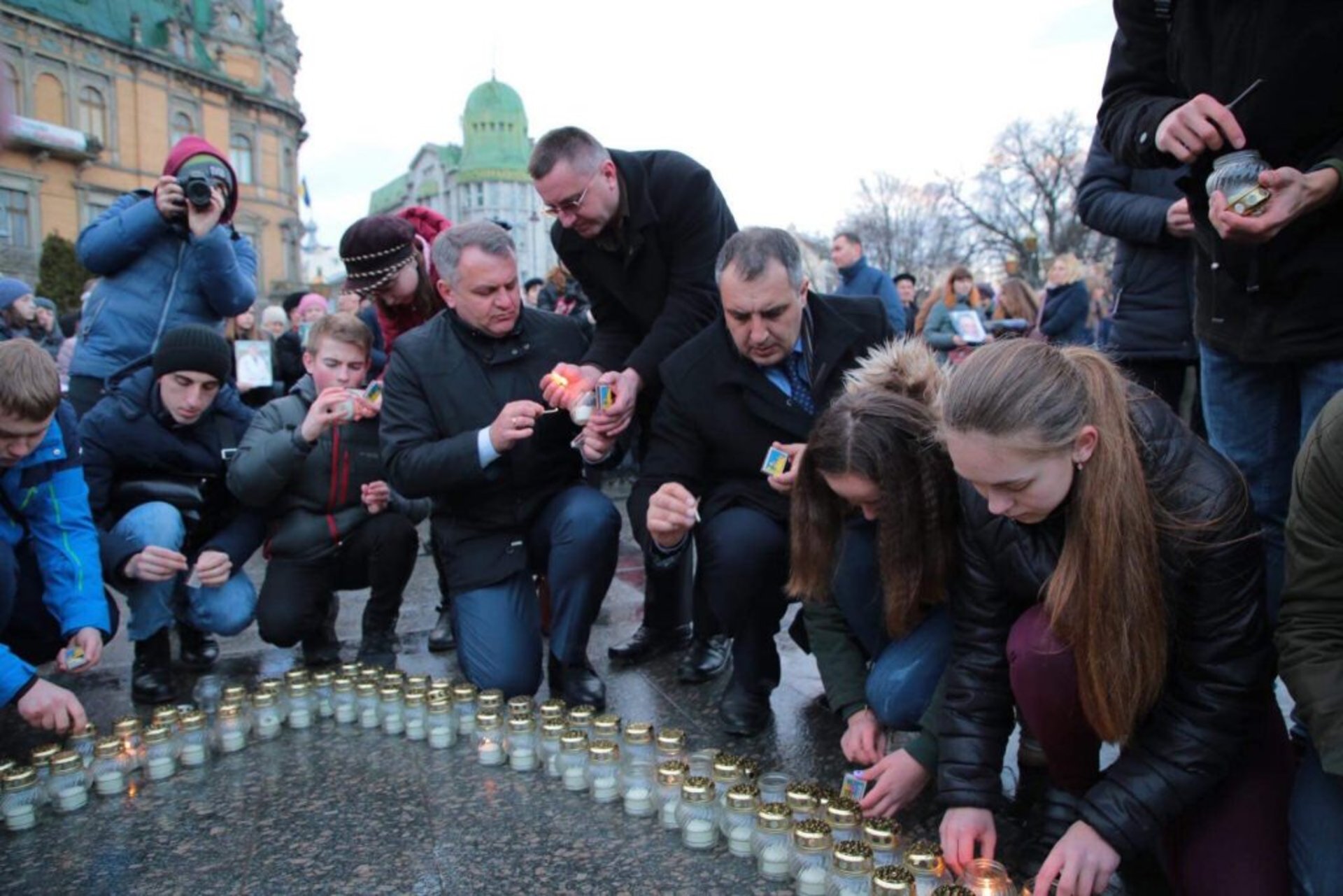 Біля пам’ятника Шевченку поіменно згадали Героїв Небесної Сотні