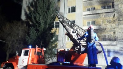 У Дрогобичі рятували студентів з палаючого гуртожитку, є постраждалі