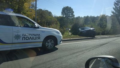 Біля Львова в ДТП потрапили «бляхи» з п‘яними пасажирами, водій втік