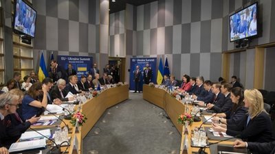 Україна та ЄС координуватимуть дії для протидії загрозам втручання у вибори, - Порошенко