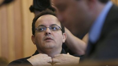 Юрій Луценко порадив "Самопомочі" стати в центрі Львова на коліна
