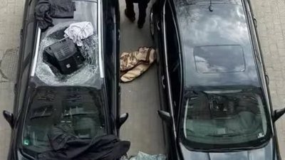 У Львові чоловік викинув з вікна телевізор