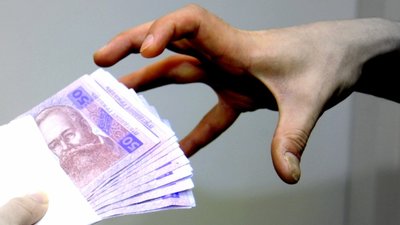 В Червонограді лікаря спіймали на хабарі в 400 грн
