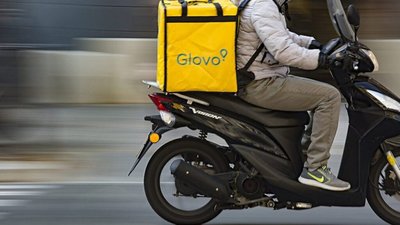 На Львівщині перевіряють працевлаштування кур’єрів доставки