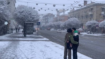 Україну накрили снігопади