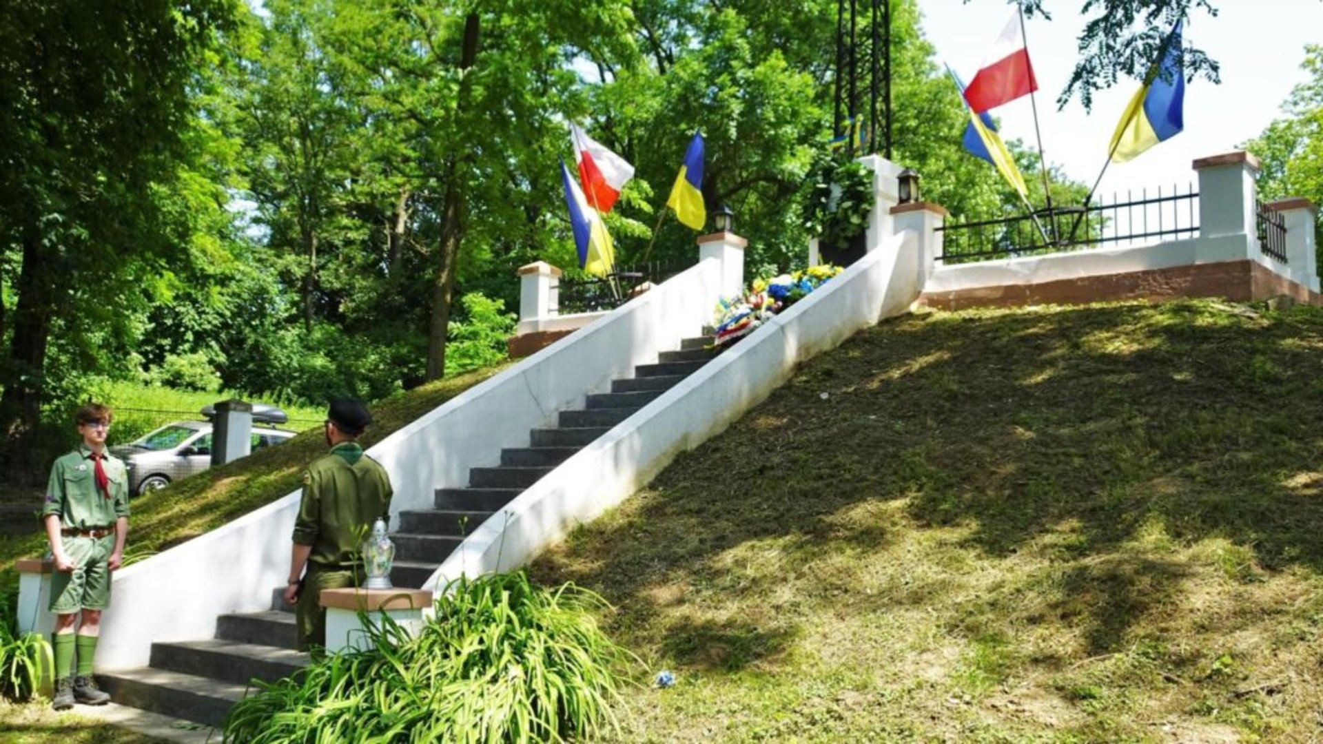 У Пикуличах вшанували похованих воїнів УНР, УГА і УПА