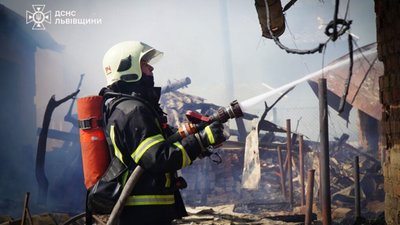Поблизу Львова рятувальники ліквідували пожежу