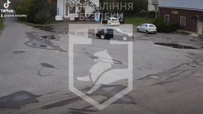 У центрі села біля Львова водій влаштував дрифт (ВІДЕО)