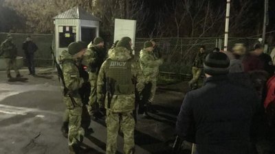 У Волинській області утворились тягнучки на кордоні з Польщею (ФОТО, ВІДЕО)