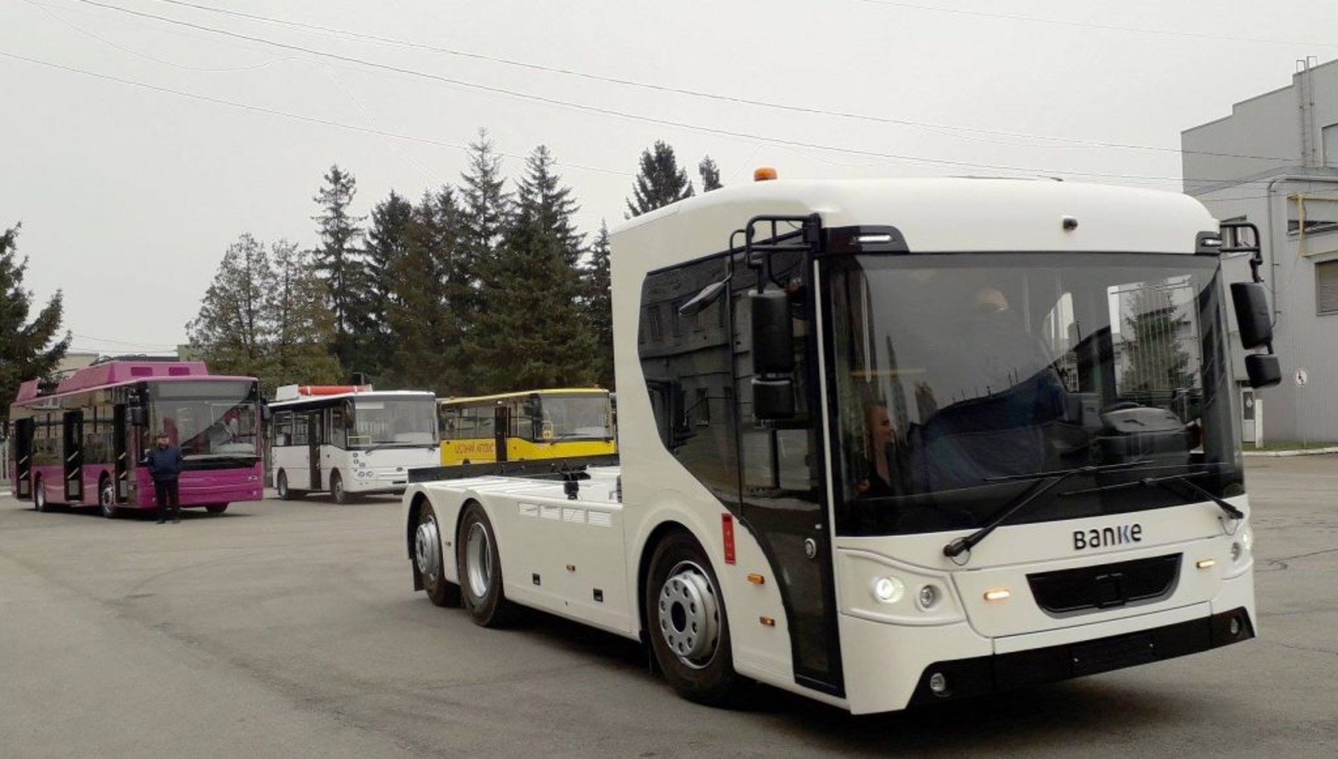 "Богдан"представив першу українську електровантажівку