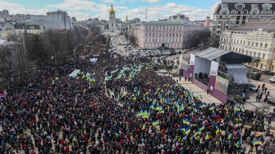 На зустріч з Порошенком у Києві прийшло 25 тисяч осіб