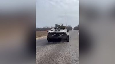 У Херсонській області окупанти покинули свій справний БТР і втекли (ВІДЕО)