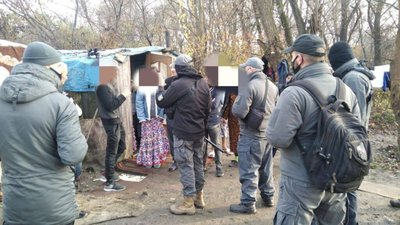 У Івано-Франківську на вокзалі ром напав на вагітну жінку (ФОТО)