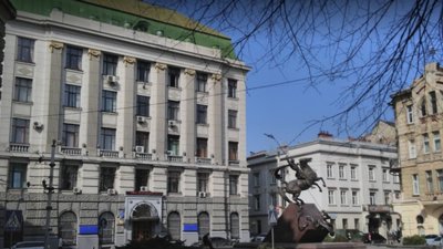 У Львові біля будівлі Нацполіції  насипали вугілля