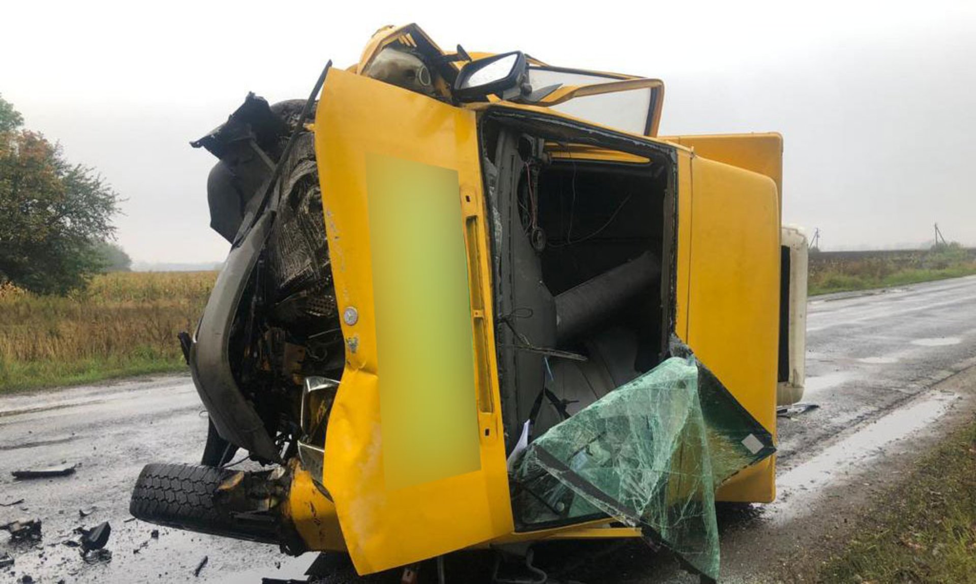 Вантажівка з Львівщини потрапила у ДТП на Полтавщині