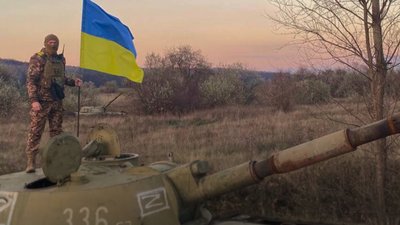 Гурт Антитіла ремонтує танки