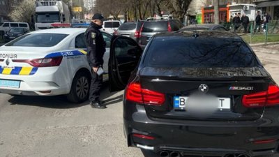 У Львові 23-річний водій BMW проігнорував патрульну поліцію