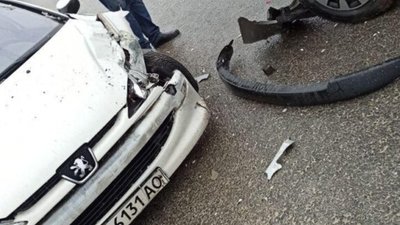 У Пустомитах не розминулись автомобілі (ФОТО)