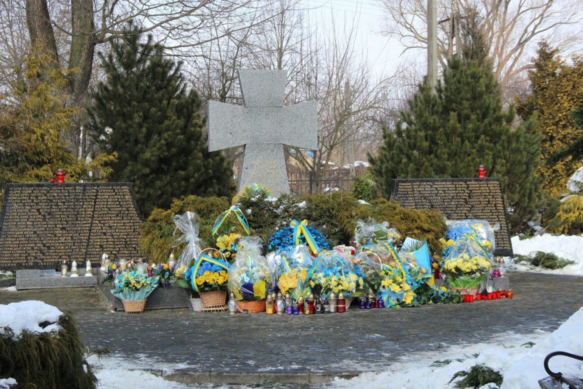 Урочистості у селі ПавлокомаФото Галини Терещук