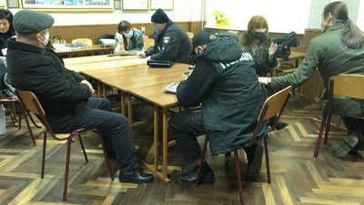 На одній із дільниць у місті Львові виборець сфотографував бюлетень