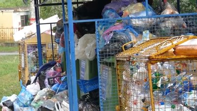 У Львові у спальному районі виник сміттєвий колапс (ВІДЕО)