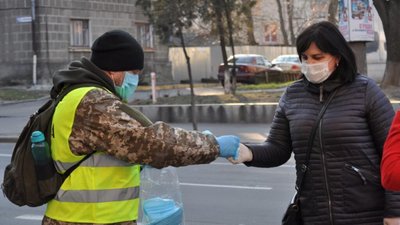 На Львівщині за добу 465 хворих на коронавірус, серед них 113 мешканців обласного центру