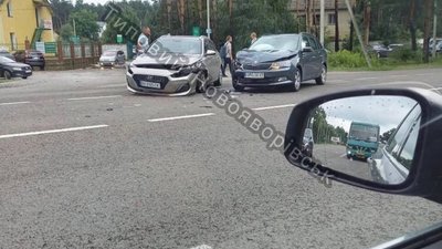 У Новояворівську не розминулись автомобілі (ФОТО)
