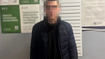 На Львівщині чоловік обікрав патрульне авто