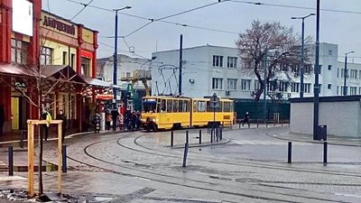 У Львові водії маршруток і трамваїв ігнорують зупинки (ФОТО)