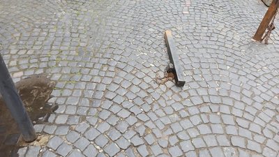 У Львові почали паркуватись біля монастиря Бернардинців (ФОТО)