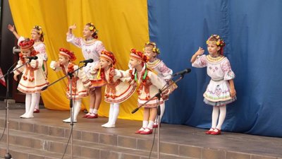 Під час благодійного ярмарку у Винниках зібрали 320 тисяч гривень на потреби ЗСУ