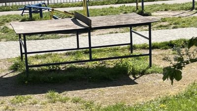 У Львові просять замінити корти для гри (ФОТО)
