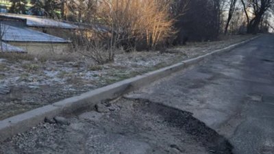 У Львові просять залатати аварійні вибоїни (ФОТО)