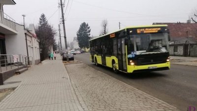 У комунальному АТП Львова обіцяють звільнити водія маршрутки, який побив пасажира