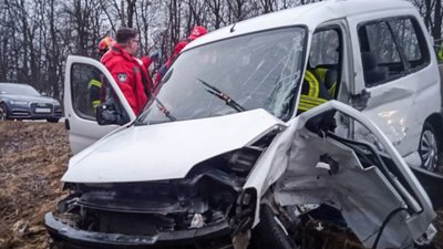На Львівщині не розминулись автомобілі