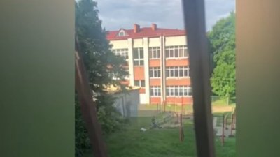 У Львові чоловік стріляв із пневматичної зброї на території школи (ВІДЕО)