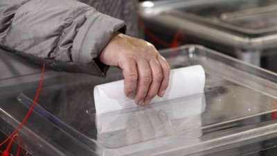 Родичам заробітчан, які спробують голосувати замість них на виборах, загрожує в‘язниця - Аваков